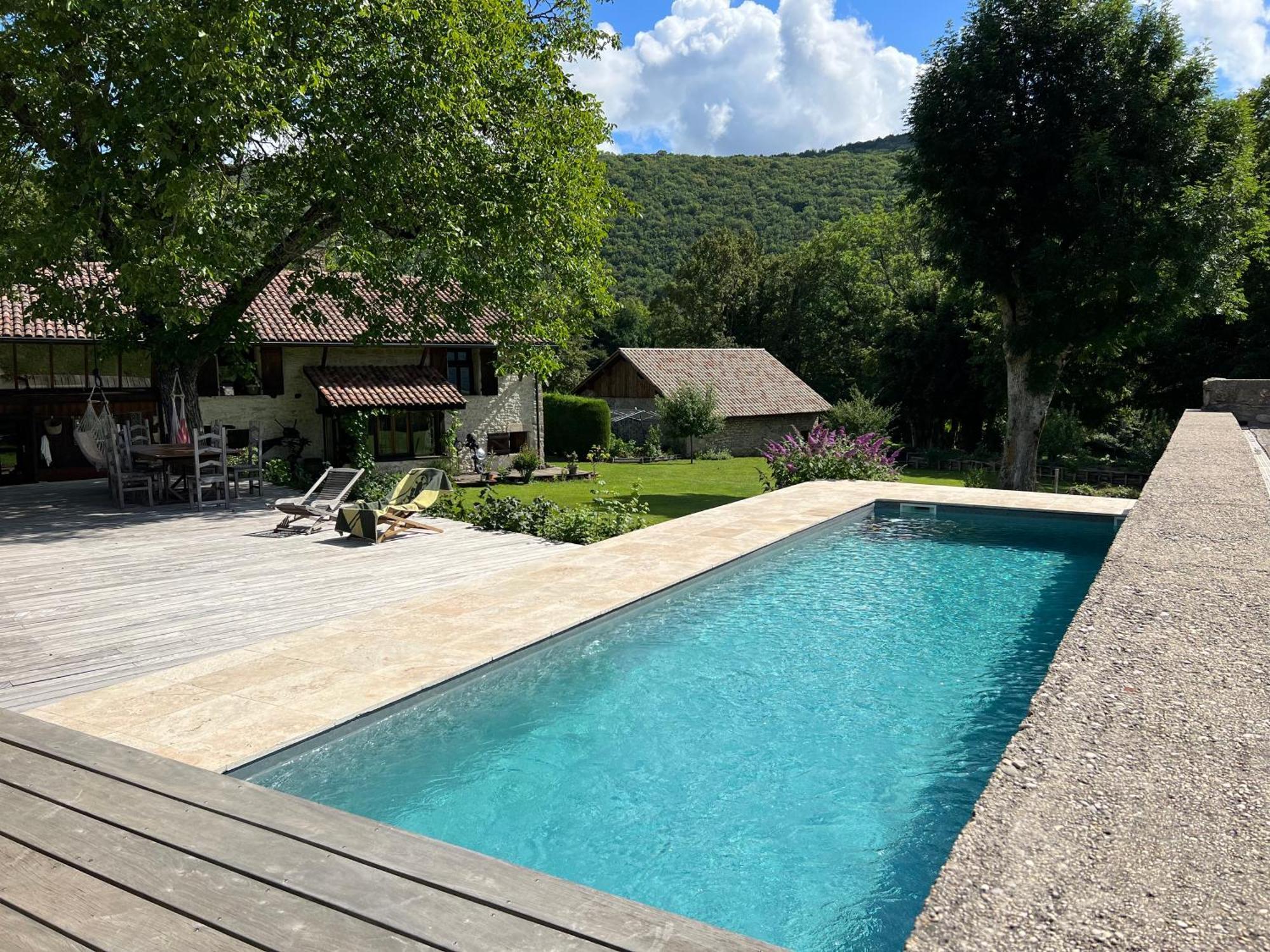 Les Granges De L'Eblouaz Bed and Breakfast Saint-Rambert-en-Bugey Eksteriør billede